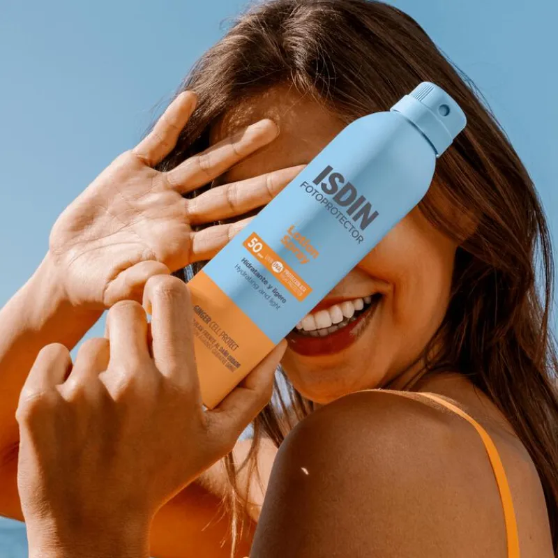 Best ISDIN Fotoprotection Transparant Spray Wet Skin SPF30 - 250ML