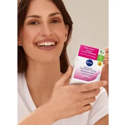 Best NIVEA Essentials 24u Voedende Dagcrème SPF 30 Droge Huid 50 ML