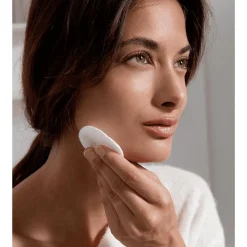 New NIVEA Essentials Verfrissende Reinigingsmelk 200 ML